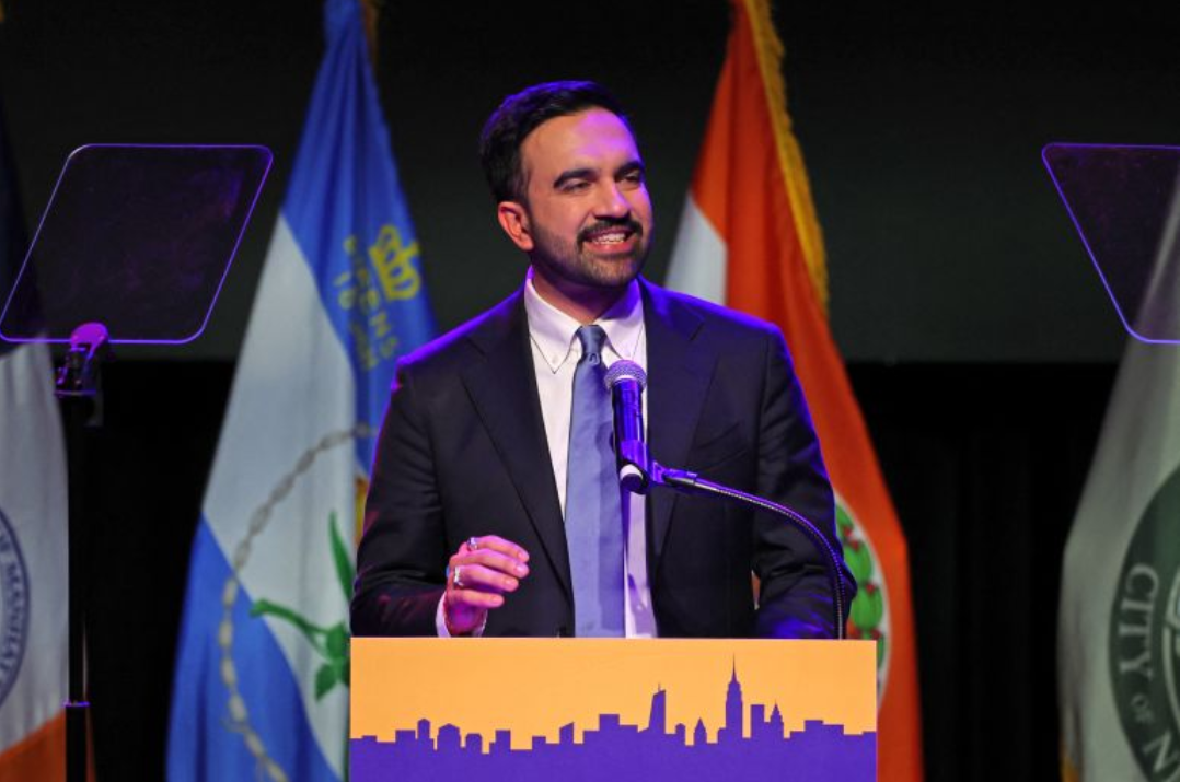 Zahran Mamdani, premier musulman à la tête de la mairie de New York après une victoire historique contre Andrew Cuomo