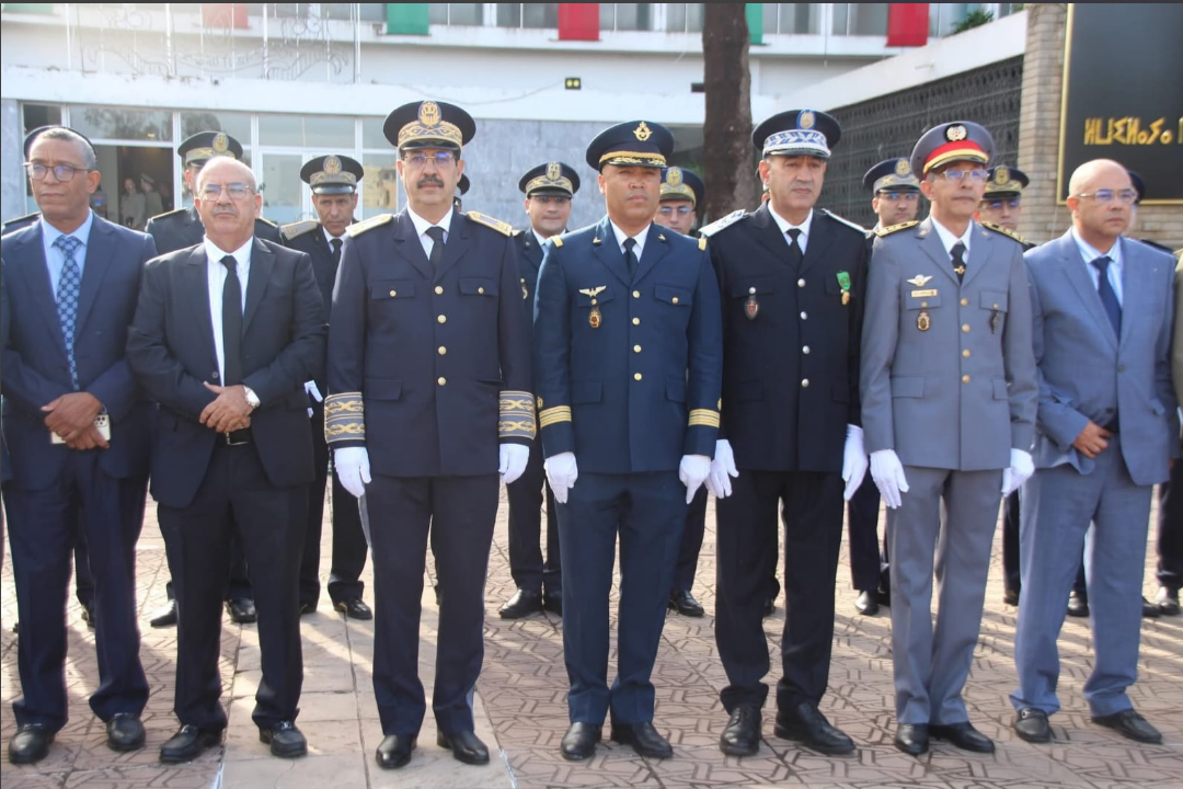 L&rsquo;gars de Kénitra préside la cérémonie de levée du drapeau à l&rsquo;occasion du 50e anniversaire de la Marche Verte.