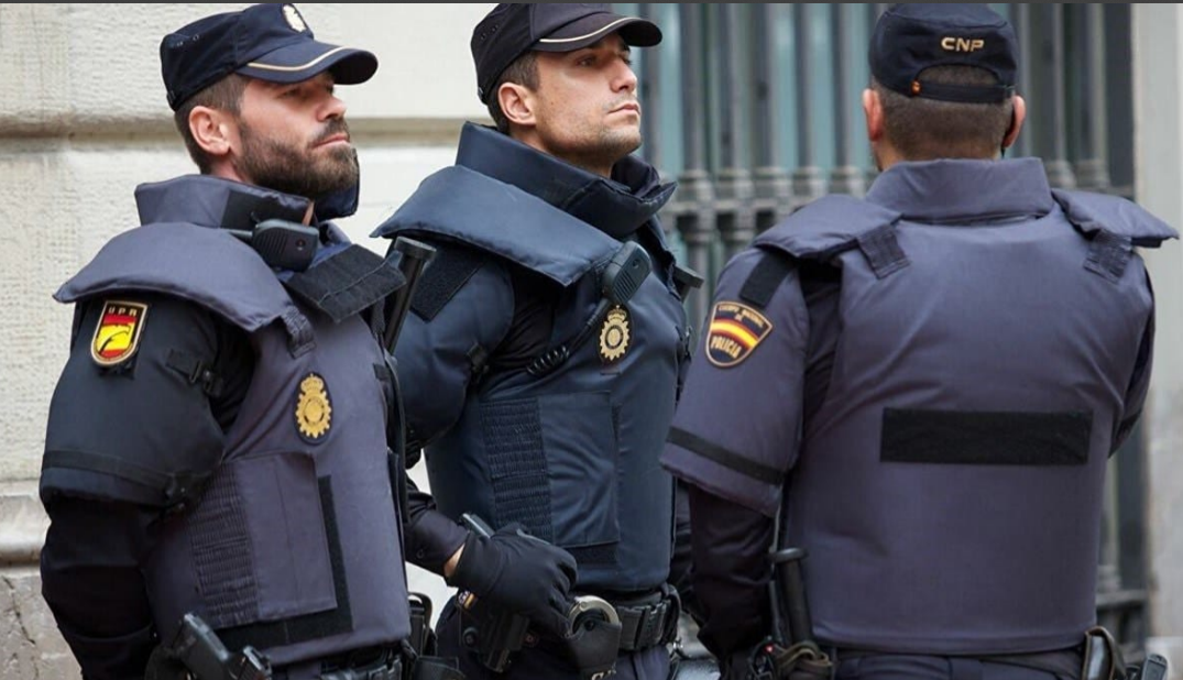 La police espagnole interpelle un chef de bande équatorien de premier plan en coordination avec les autorités marocaines.