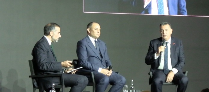 Chakib Al-Alj annonce le lancement de la marque « Fabriqué au Maroc » et affirme : l&rsquo;industrie nationale connaît une avancée sans précédent.