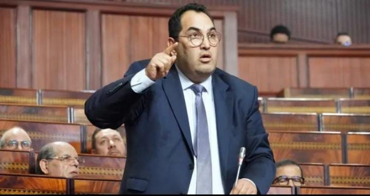 Benslimane critique l’incapacité des gouvernements du PJD à créer l’Agence nationale des médicaments et qualifie les accusations de « dépassant l’immunité ».