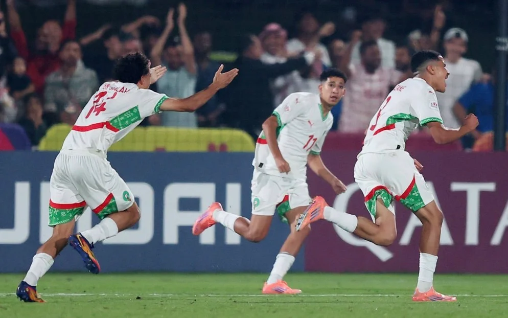 Les Lions U17 se qualifient pour les huitièmes de finale de la Coupe du Monde après une victoire palpitante contre les États-Unis.
