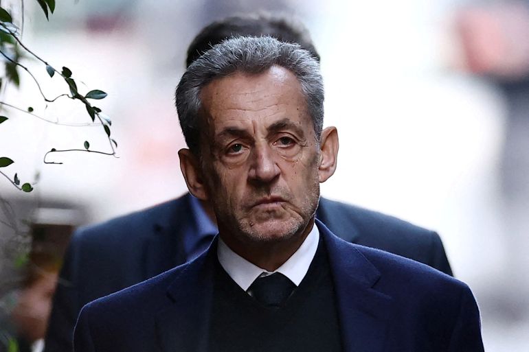 La cour de Paris ordonne la libération de Nicolas Sarkozy après 20 jours de détention.