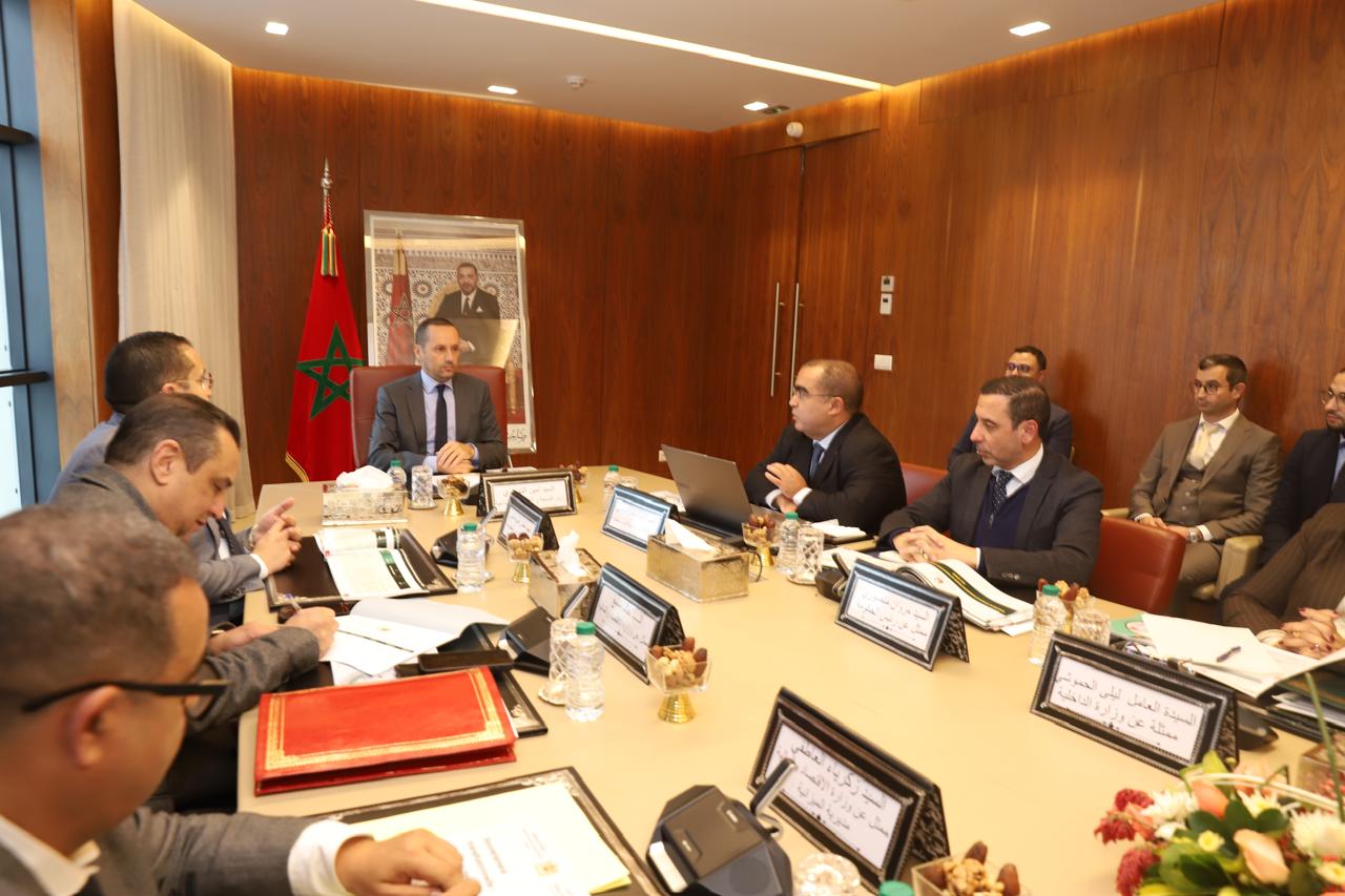 Amine Tehraoui préside la deuxième session du conseil d&rsquo;administration de l&rsquo;Agence Marocaine du Sang pour renforcer la sécurité sanitaire nationale.