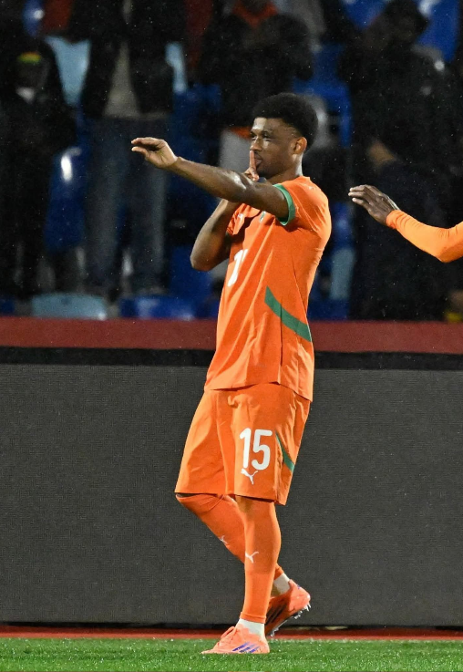 Les Ivoiriens lancent leur campagne de défense du titre avec une victoire difficile contre le Mozambique.