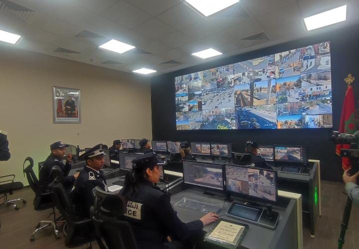 Marrakech inaugure une salle de surveillance et de contrôle par caméra pour renforcer la sécurité de la médina.