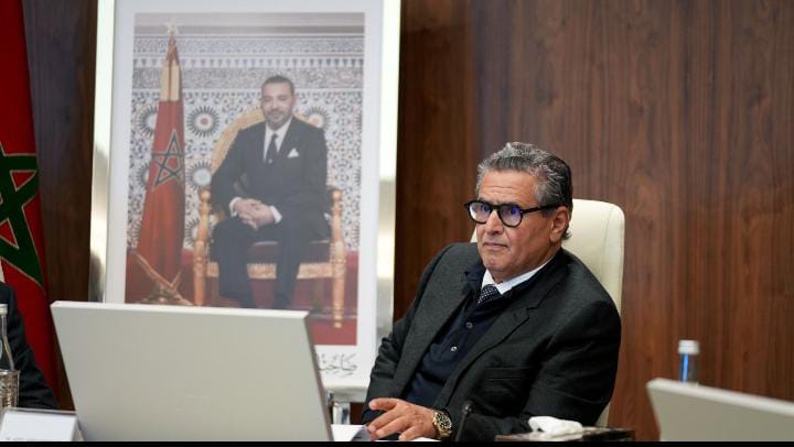 Aziz Akhannouch préside une réunion pour présenter le plan stratégique de « Sonarges » et suivre les projets d’infrastructures sportives nationales.