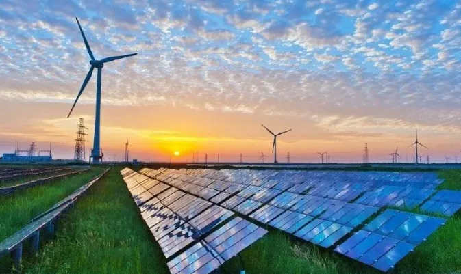 Rapport international : Ralentissement de la croissance des emplois dans les énergies renouvelables malgré une expansion record des capacités