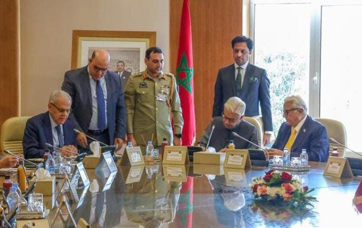 Le Maroc et le Pakistan renforcent leur partenariat militaire défensif par la signature d&rsquo;un mémorandum d&rsquo;entente.