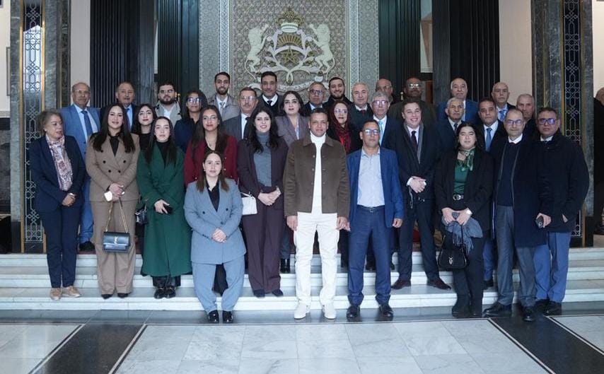Les jeunes du Parti Authenticité et Modernité signent une convention de coopération avec les groupes parlementaires du parti pour renforcer la formation parlementaire.
