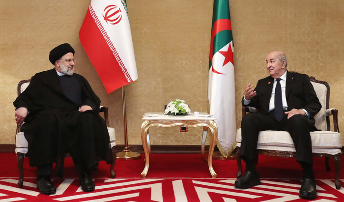 L&rsquo;Algérie annonce officiellement son soutien à l&rsquo;Iran tout en ignorant les frappes de Téhéran sur des territoires arabes.