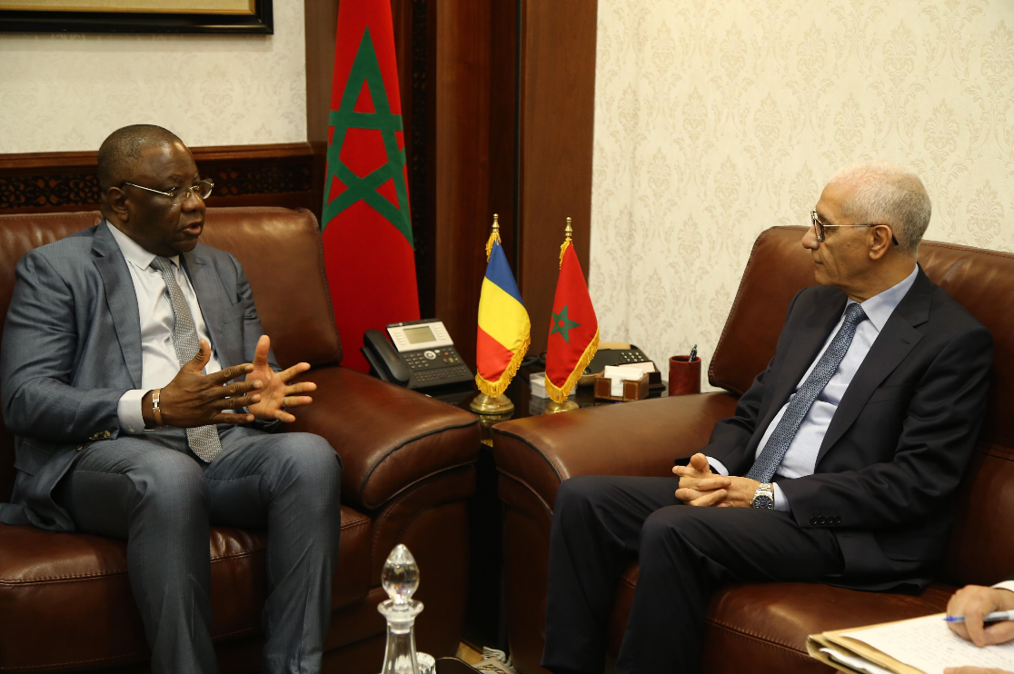 Rachid Talbi Alami reçoit le président du Conseil constitutionnel du Tchad à Rabat et présente l’expérience du Parlement marocain
