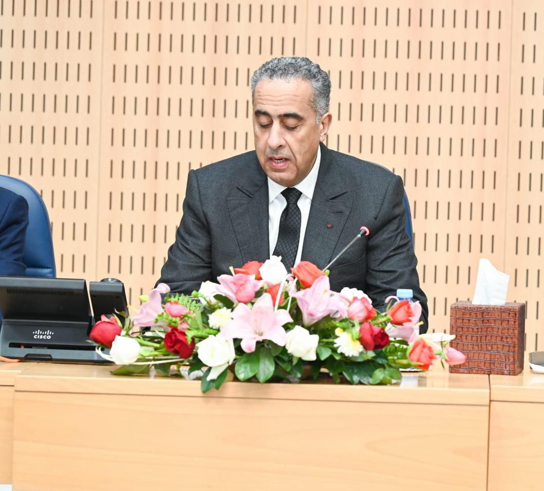 Abdelatif Hammouchi préside la cérémonie de remise des distinctions royales aux cadres de la Direction générale de la surveillance du territoire.