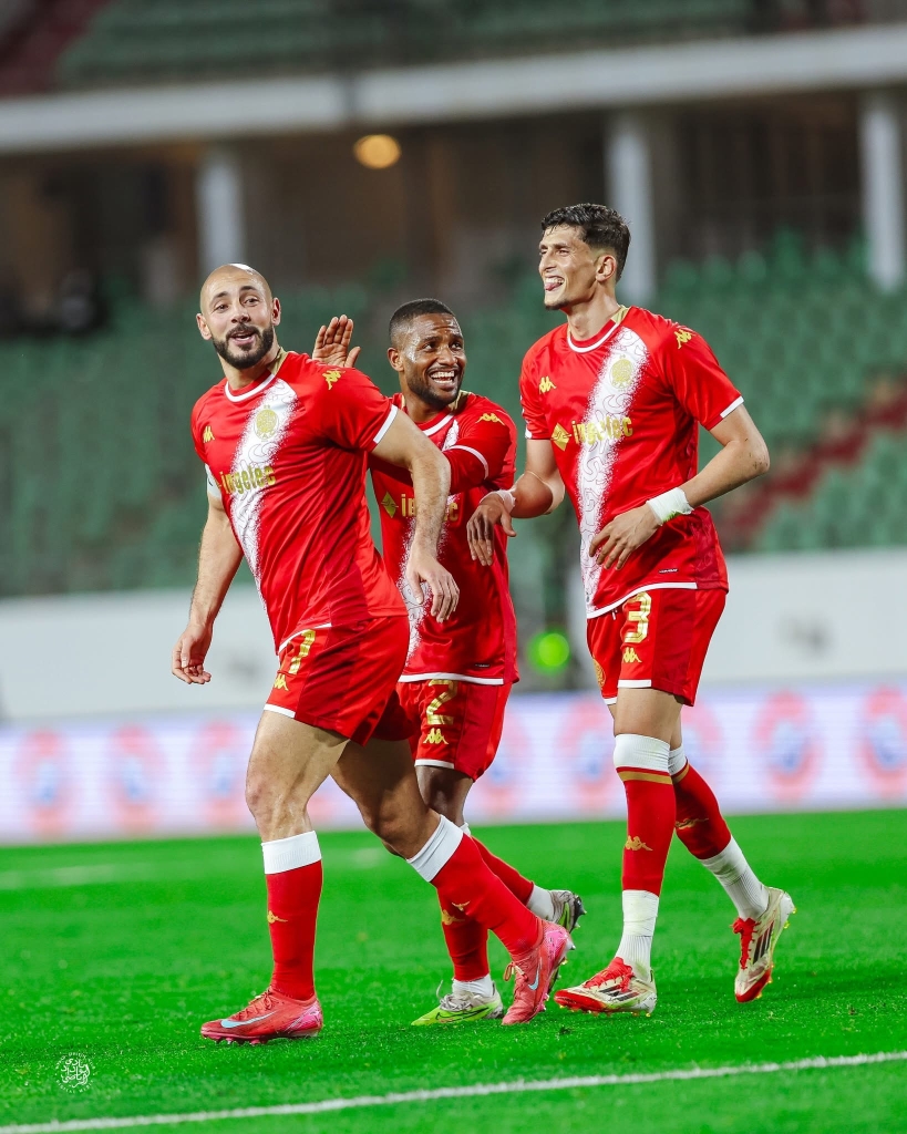 Cinq buts rouges à Adrar… le Wydad écrase l’Olympique de Dcheira et prend la tête du championnat.
