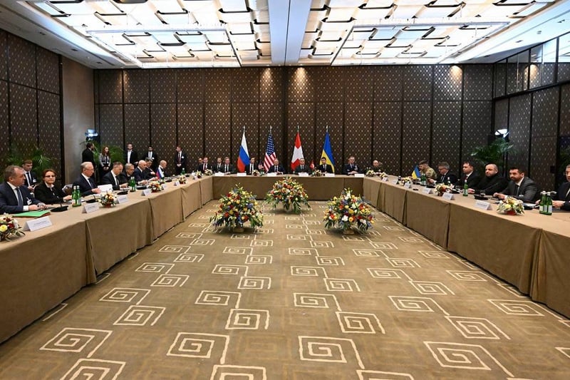 Genève accueille le second round des négociations russo-ukrainiennes sous l&rsquo;égide des États-Unis.