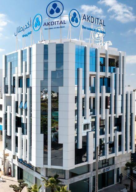 Akdital double son rythme de croissance en 2025 et expansion rapide dans le secteur de la santé.