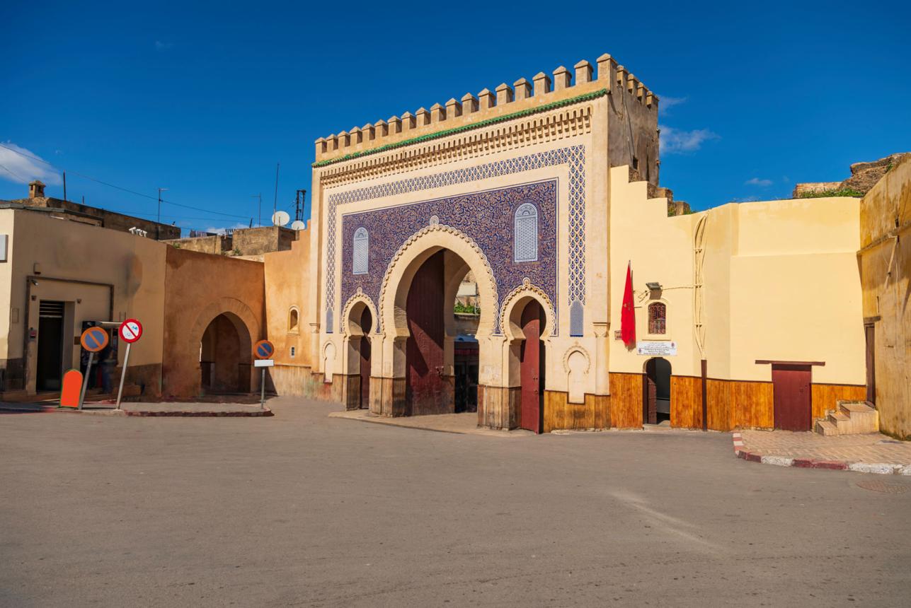 Fès accueille la course « De Porte en Porte » pour promouvoir le tourisme sportif et revivre le patrimoine.