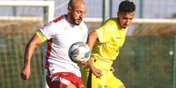 Le FUS de Fès triomphe du Wydad et prend la tête du championnat