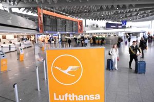 إضراب طياري لوفتهانزا يعطل مئات الرحلات الجوية