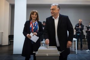 أوربان يقر بالهزيمة في انتخابات المجر يحقق أغلبية ثلثي البرلمان