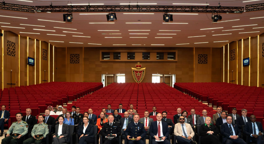Visite des officiers étrangers au nouveau siège de la police à Rabat