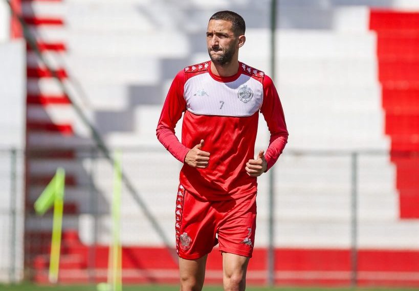 Benschrifa fait ses débuts, Ziyech absent de la liste des clubs