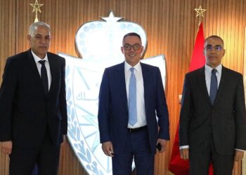 Fouad Lajra installe de nouveaux responsables à la douane et aux impôts indirects