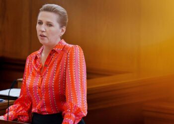 Danemark : un accord de coalition ramène Frederiksen au pouvoir